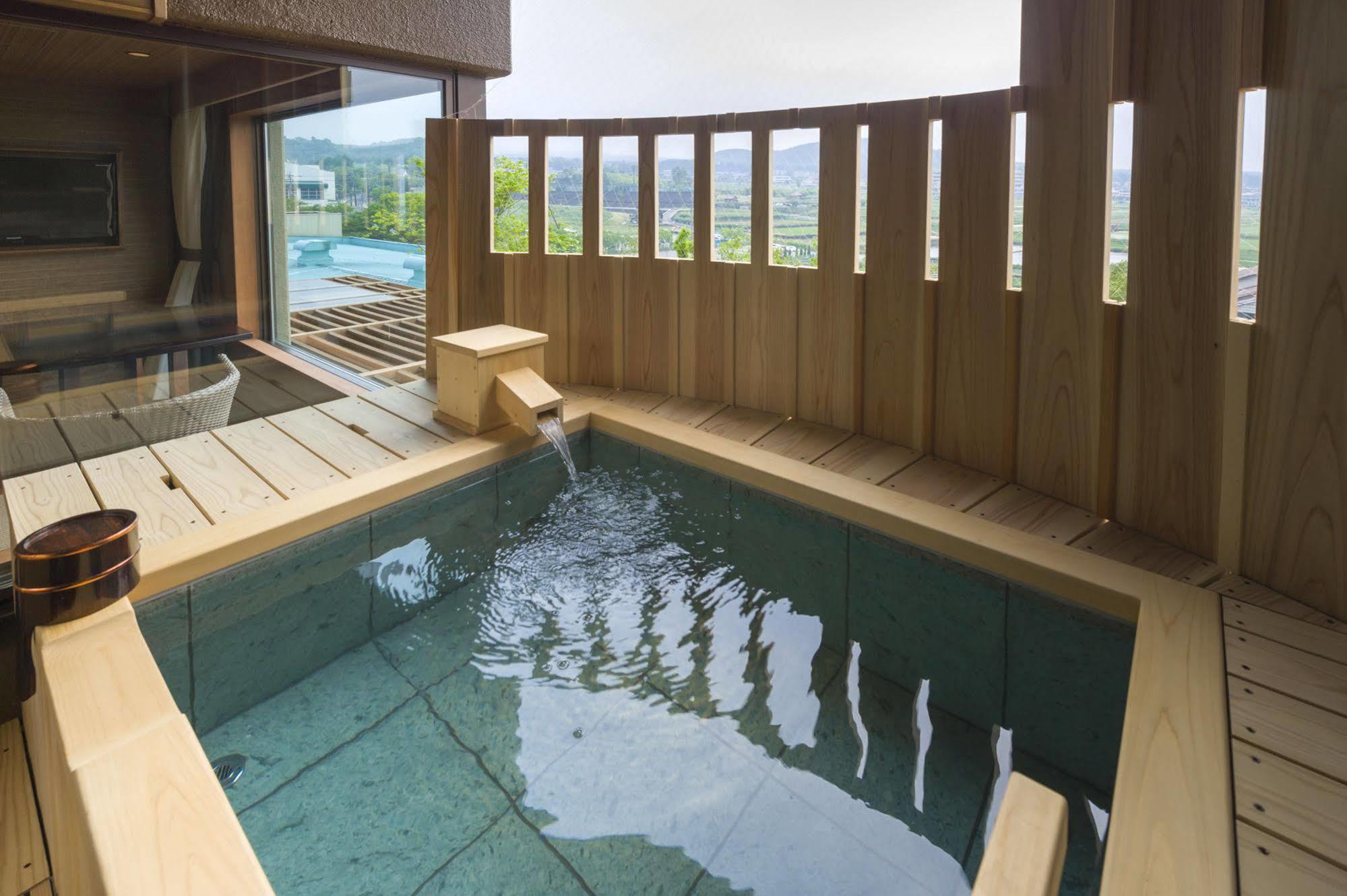 Hotel Fujisan Onsen Bessho Sasa Fujiyoshida Esterno foto